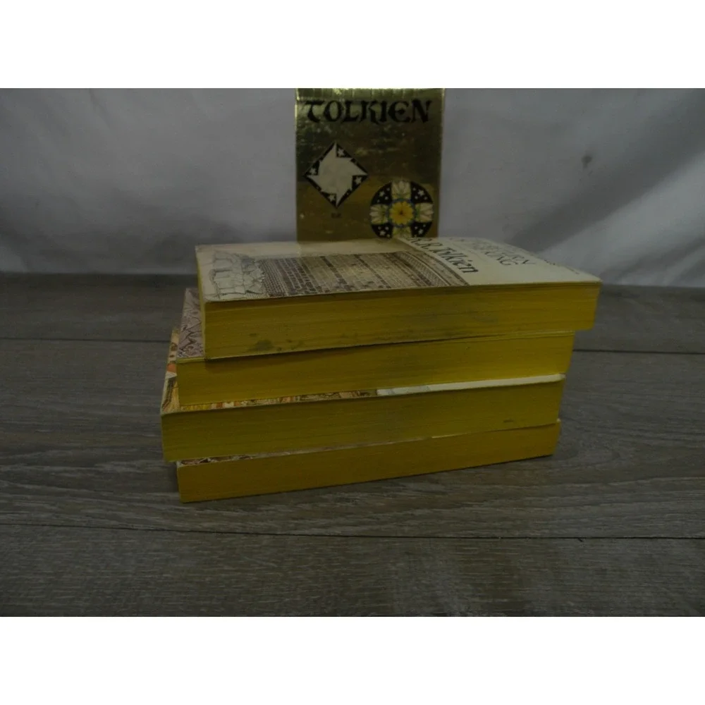 J.R.R. Tolkien The Lord of the Rings 4-Book Box Set & Unfinished Tales